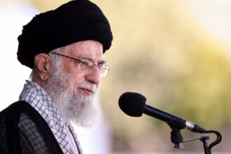 ayatollahul iranului spune ca israelul e pe cale sa fie distrus se descompune treptat sub ochii popoarelor lumii 665d9ebda2ee4