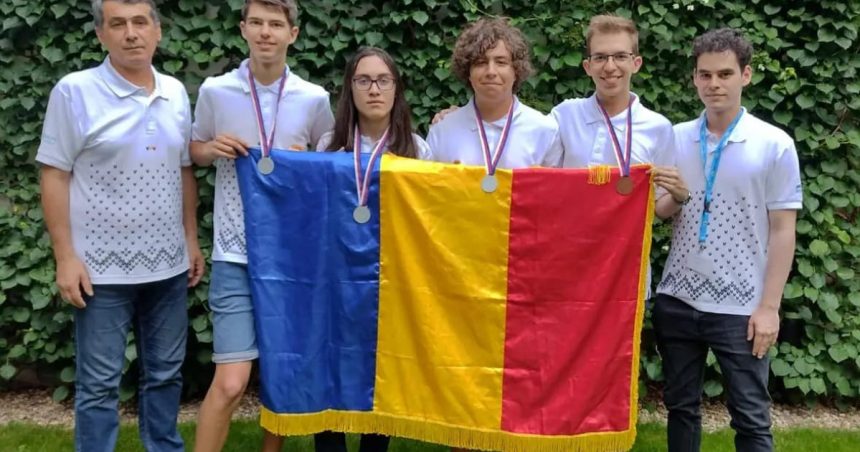 elevii romani au obtinut patru medalii la olimpiada central europeana de informatica 667eec1bb4087