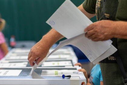 trei candidati din buzau au castigat alegerile locale cu un procent de 100 6666a73672062