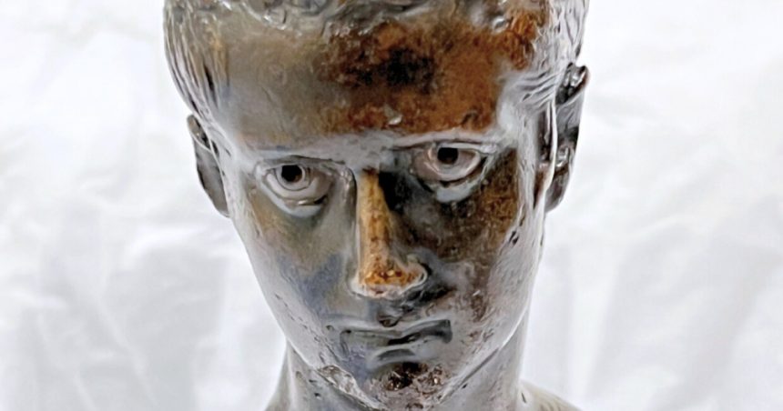 un bust din bronz al imparatului caligula gasit dupa 200 de ani 667936c33768a