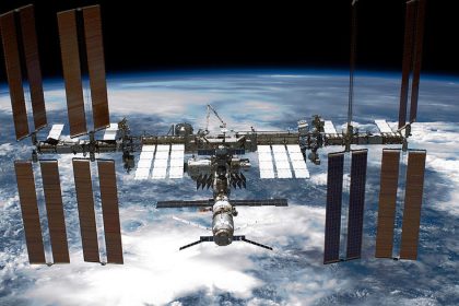 un satelit rusesc s a dezintegrat in peste 100 de bucati pe orbita astronautii de pe iss s au adapostit 667d75182349d