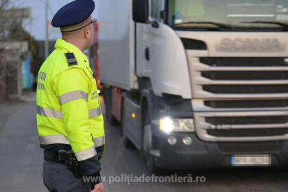 un sofer de camion a incercat sa mituiasca cu 200 de euro un politist de frontiera din vama nadlac ii 6660a3c6b83be