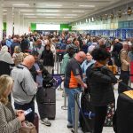 video haos pe aeroportul din manchester dupa o pana uriasa de curent mii de oameni au avut zborul anulat sau intarziat 6677dc03483e6