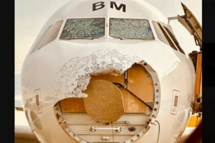 video panica la bordul unui avion care decolase din spania o parte din aeronava a fost distrusa de grindina dupa o furtuna puternica 6667f1c34ed6b