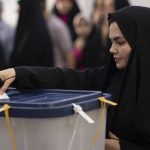 viitorul presedinte al iranului va fi ales pe 5 iulie dupa ce in turul intai s a inregistrat cea mai slaba prezenta la vot 667fea63af40b