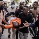violente extreme si haos in kenya politistii au deschis focul impotriva protestatarilor care incercau sa ia cu asalt parlamentul 667ace92f0a75
