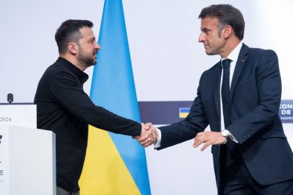 volodimir zelenski se declara convins ca franta isi va mentine sprijinul pentru ucraina si dupa alegerile cruciale din weekend 667d706cd554d