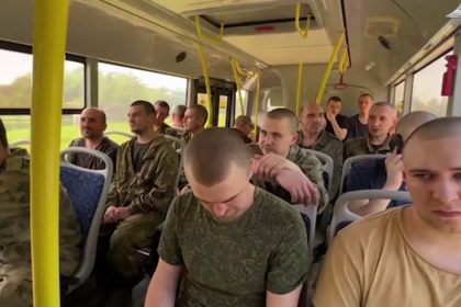 cel putin 110 prizonieri de razboi ucraineni au fost executati de militarii rusi afirma kievul 668580147423c