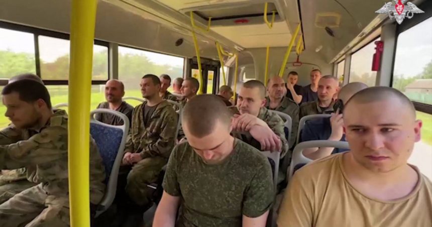 cel putin 110 prizonieri de razboi ucraineni au fost executati de militarii rusi afirma kievul 668580147423c
