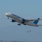 un avion united airlines a aterizat de urgenta din cauza unui pericol biologic la bord echipajul vomita iar pasagerii cer masti 66a7cf7bc5257